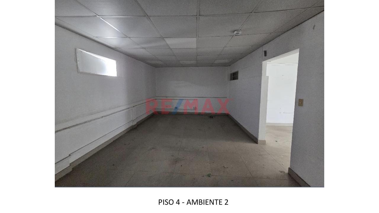 Venta De Edificio En Zona Comercial De San Isidro, Límite Con Magdalena - 18