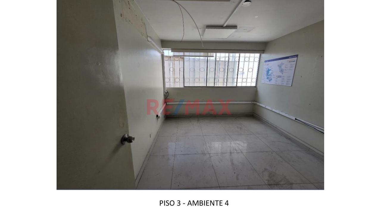 Venta De Edificio En Zona Comercial De San Isidro, Límite Con Magdalena — foto 15