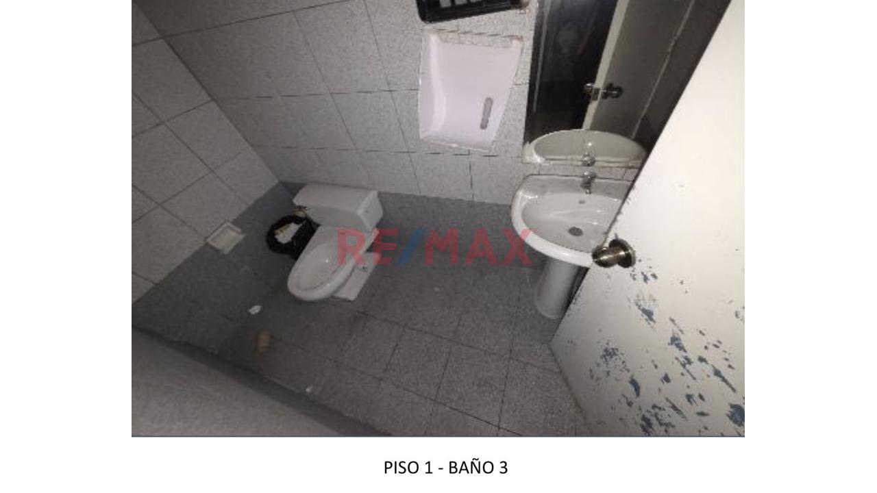 Venta De Edificio En Zona Comercial De San Isidro, Límite Con Magdalena — foto 6