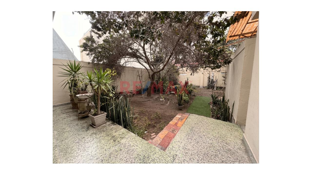 Venta De Casa Como Terreno En Urb. Corpac - San Isidro — foto 11