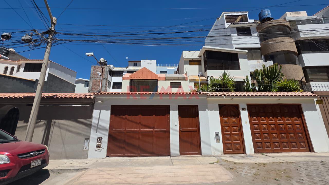 Casa En Venta!!! Los Portales De Cayma!!! — foto 14