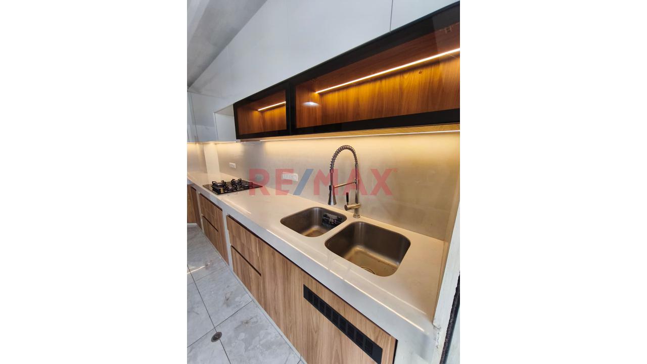 Casa En Venta!!! Los Portales De Cayma!!! — foto 2