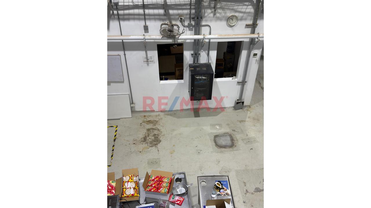 Se Alquila Local Industrial Con Nave - 5