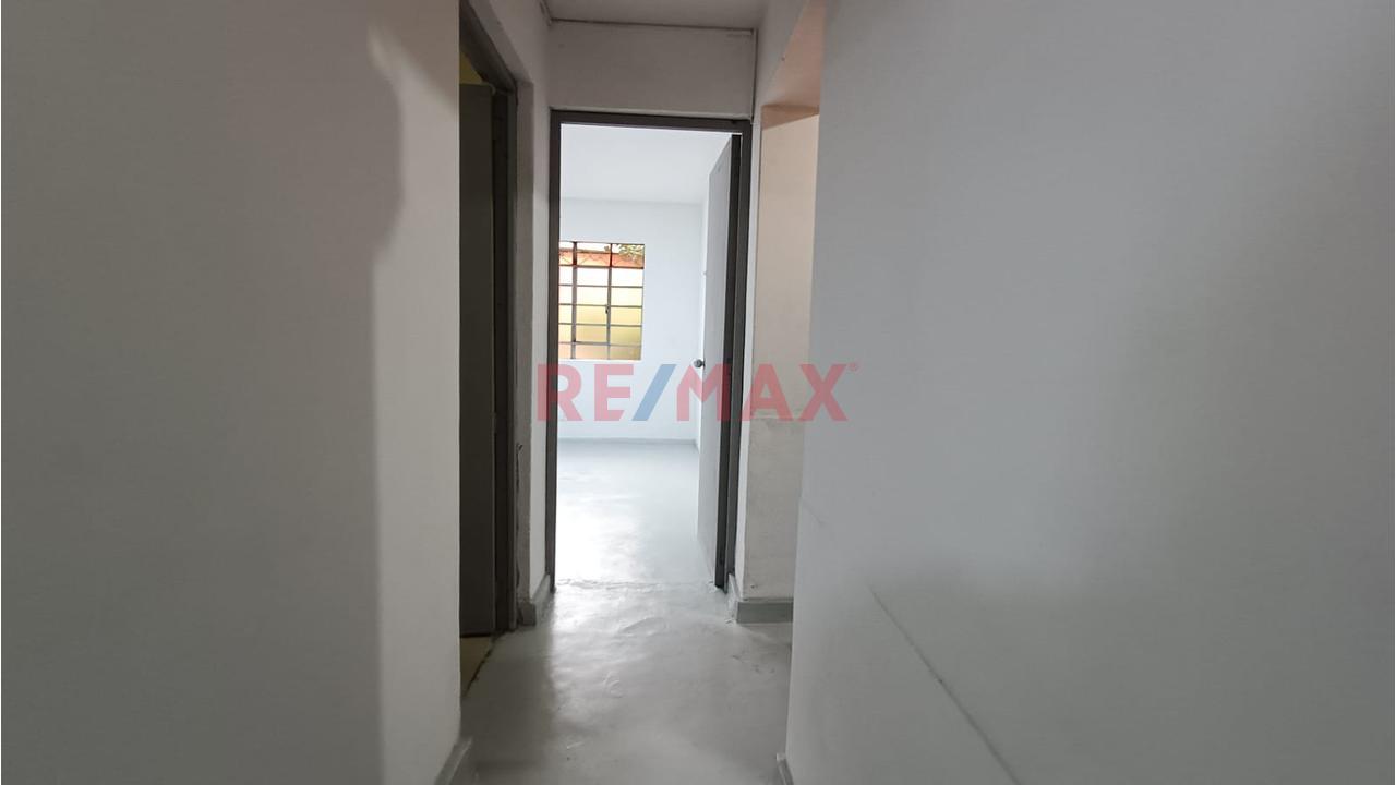 ¡Alquilo Local Comercial En San Juan De Miraflores Av. Cesar Canevaro 354B - 21