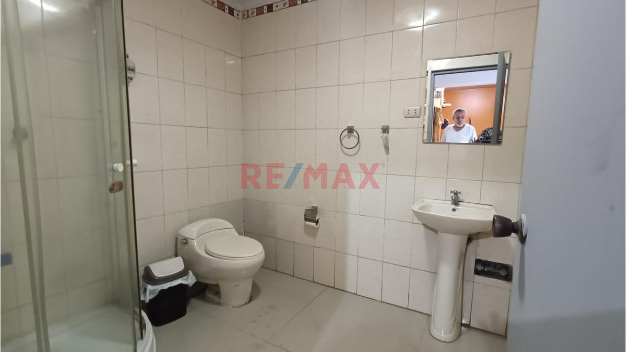 ¡Alquilo Local Comercial En San Juan De Miraflores Av. Cesar Canevaro 354B - 12