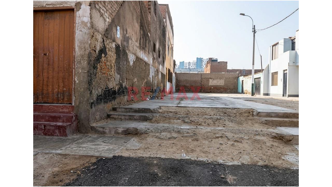 Vendo 300 M2 Terreno, Calle Montevideo, Parámetros 5 Pisos, Urbanización La Perla, Callao - 3