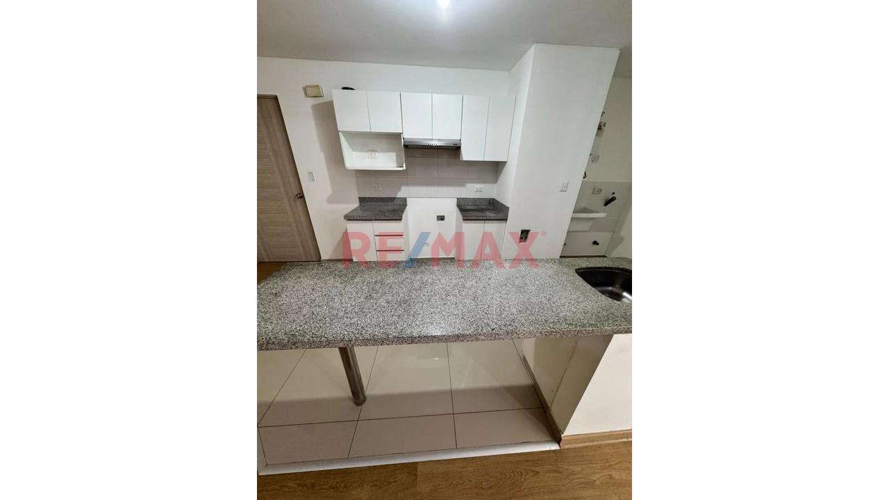 Departamento Con Cochera Y Deposito En Alquiler – Av La Paz, San Miguel — foto 2