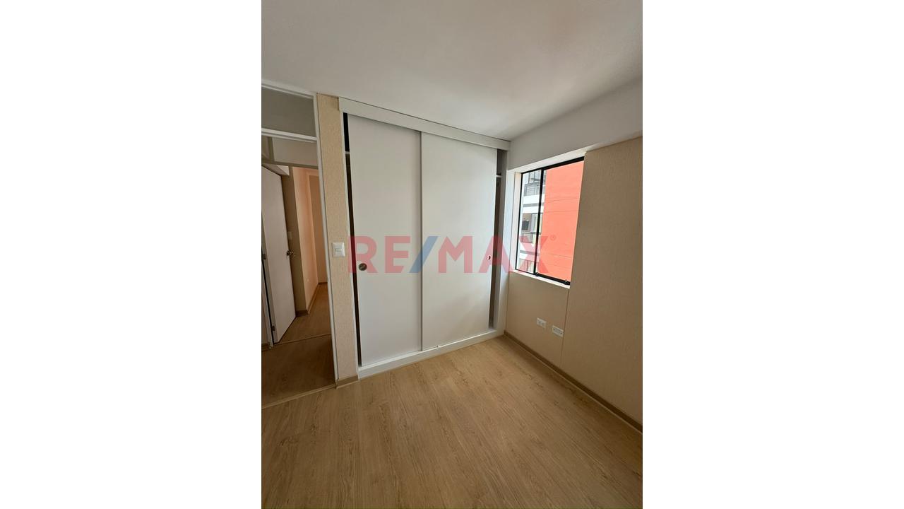 Departamento Con Cochera Y Deposito En Alquiler – Av La Paz, San Miguel - 16