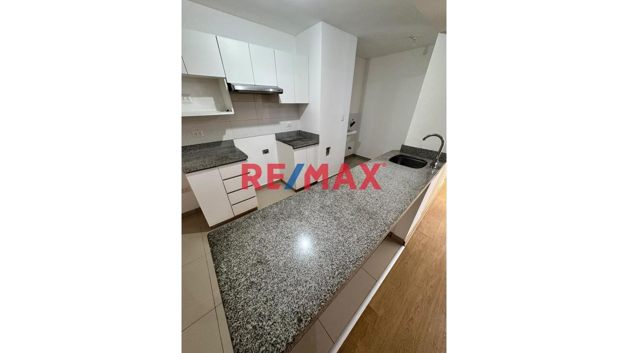 Departamento Con Cochera Y Deposito En Alquiler – Av La Paz, San Miguel
