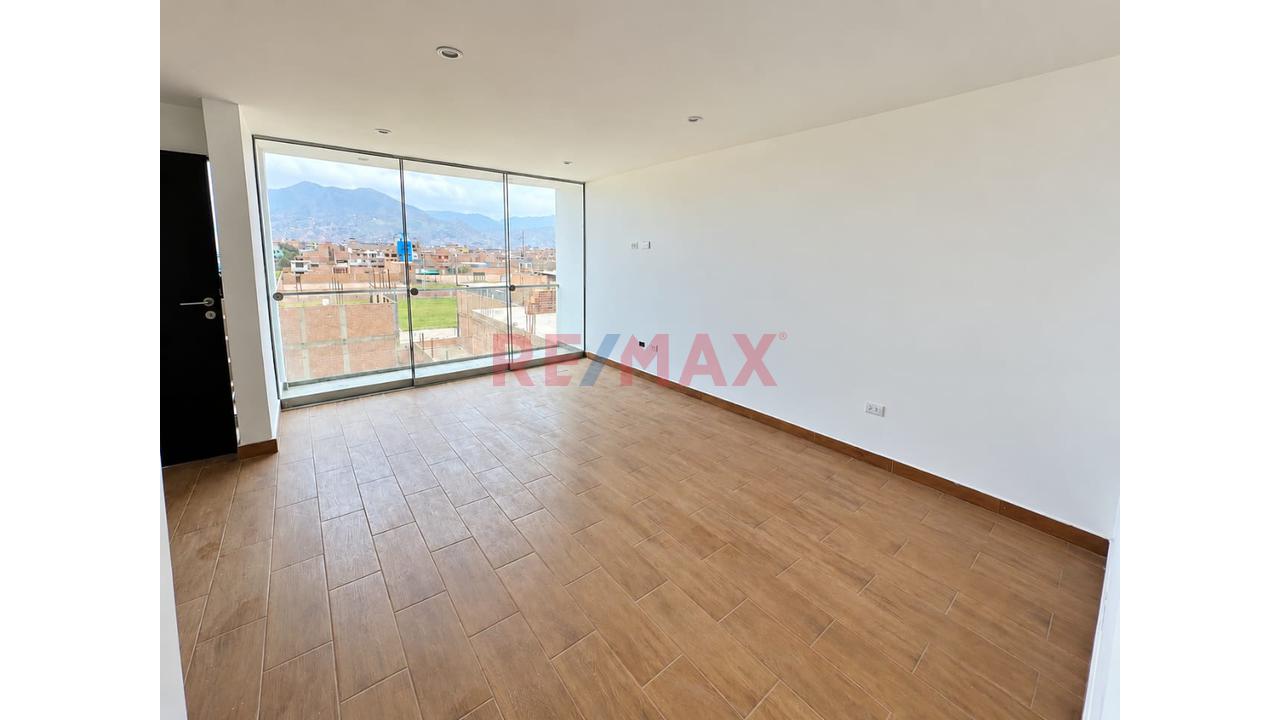 ¡Oportunidad De Inversión! Edificio Completo De 4 Departamentos Independizados En Carabayllo — foto 3