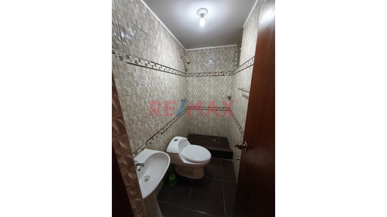 Casa En Alquiler Con 2 Departamentos Independientes En Socabaya — foto 8
