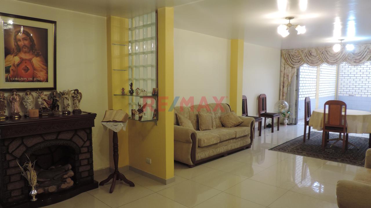 Venta De Casa En San Juan De Miraflores 287.10M2 Construida — foto 3