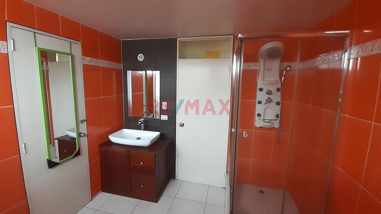 Venta De Casa En San Juan De Miraflores 287.10M2 Construida — foto 11