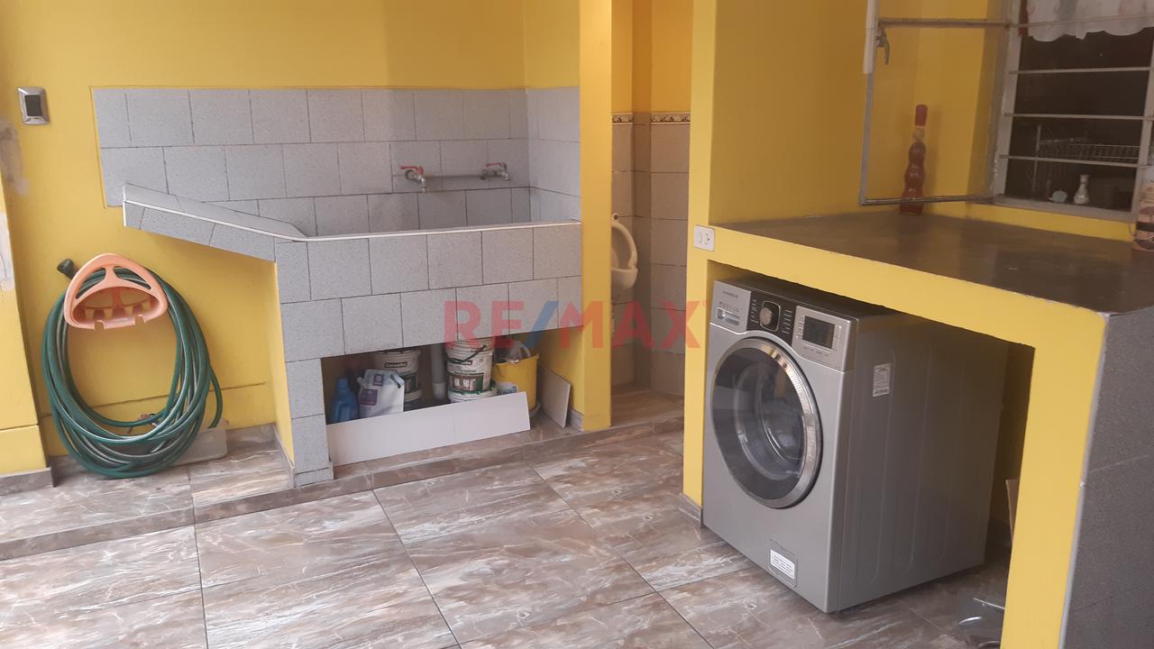 Venta De Casa En San Juan De Miraflores 287.10M2 Construida — foto 7