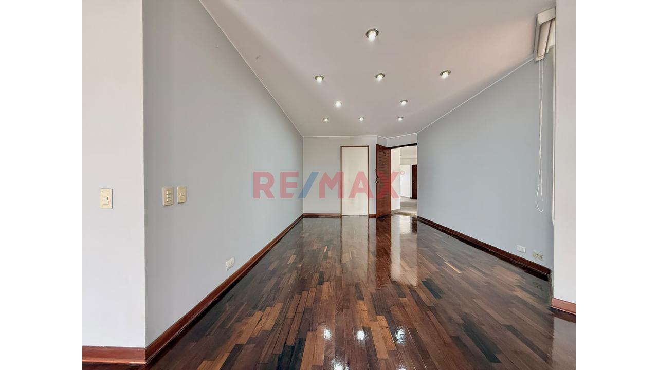 Alquiler De Acogedor Departamento Dentro De Condominio - San Borja — foto 3