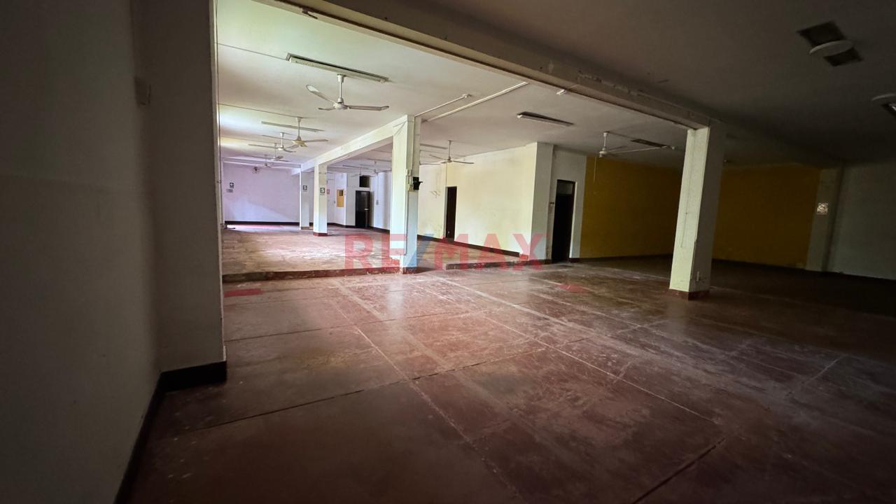 🏢 ¡Amplio Local Comercial De 200 M² En Ubicación Estratégica! - 6
