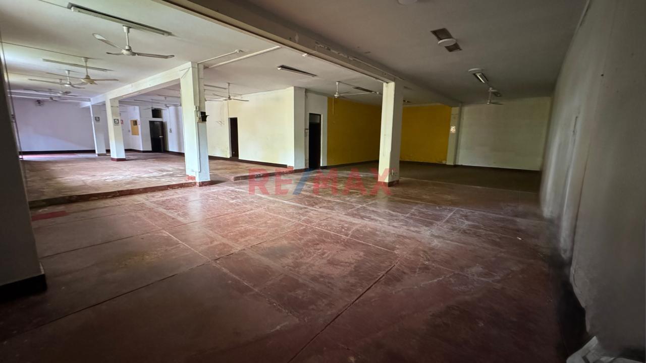 🏢 ¡Amplio Local Comercial De 200 M² En Ubicación Estratégica! - 7