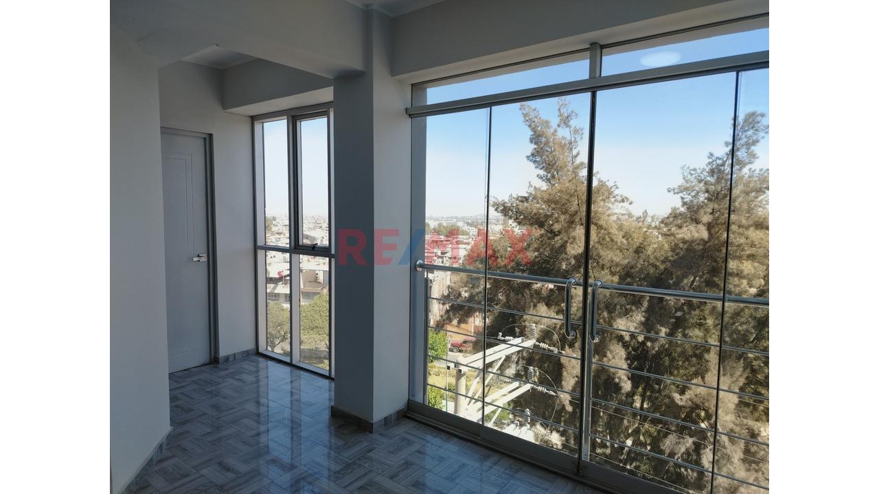 Amplio Local En Alquiler Cerca Al Mall Aventura Porongoche, Paucarpata - 12