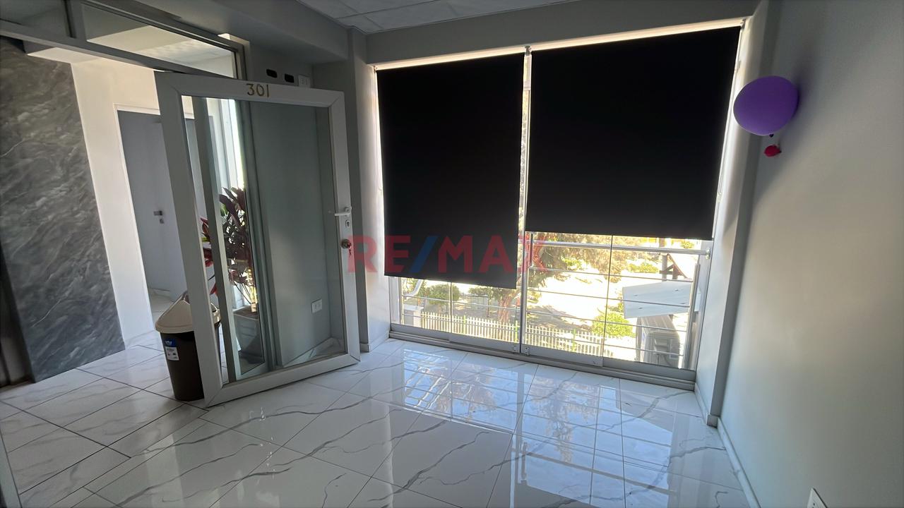 Amplio Local En Alquiler Cerca Al Mall Aventura Porongoche, Paucarpata - 10