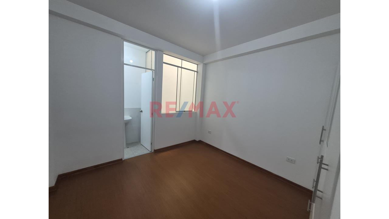 Venta De Departamento En Estreno En San Martin De Porres — foto 11