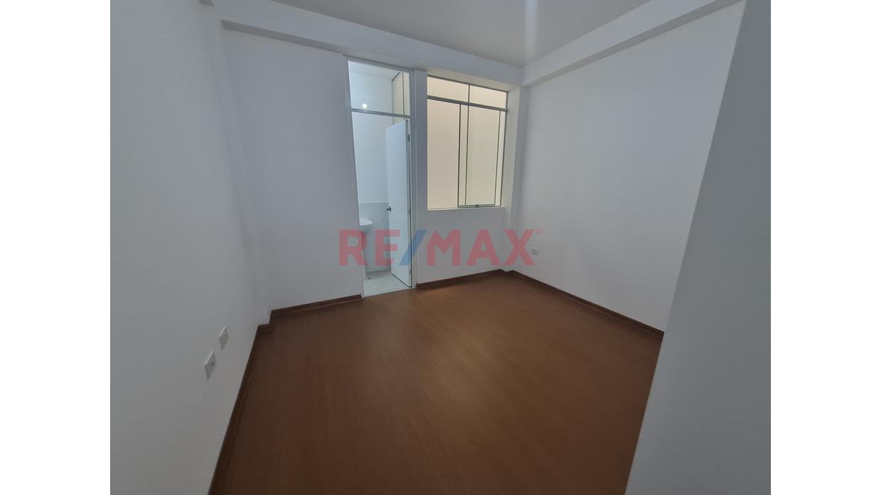 Venta De Departamento En Estreno En San Martin De Porres — foto 12