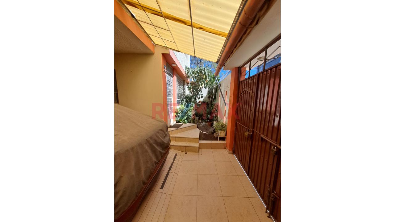 Casa En Venta Urb Lambramani — foto 4