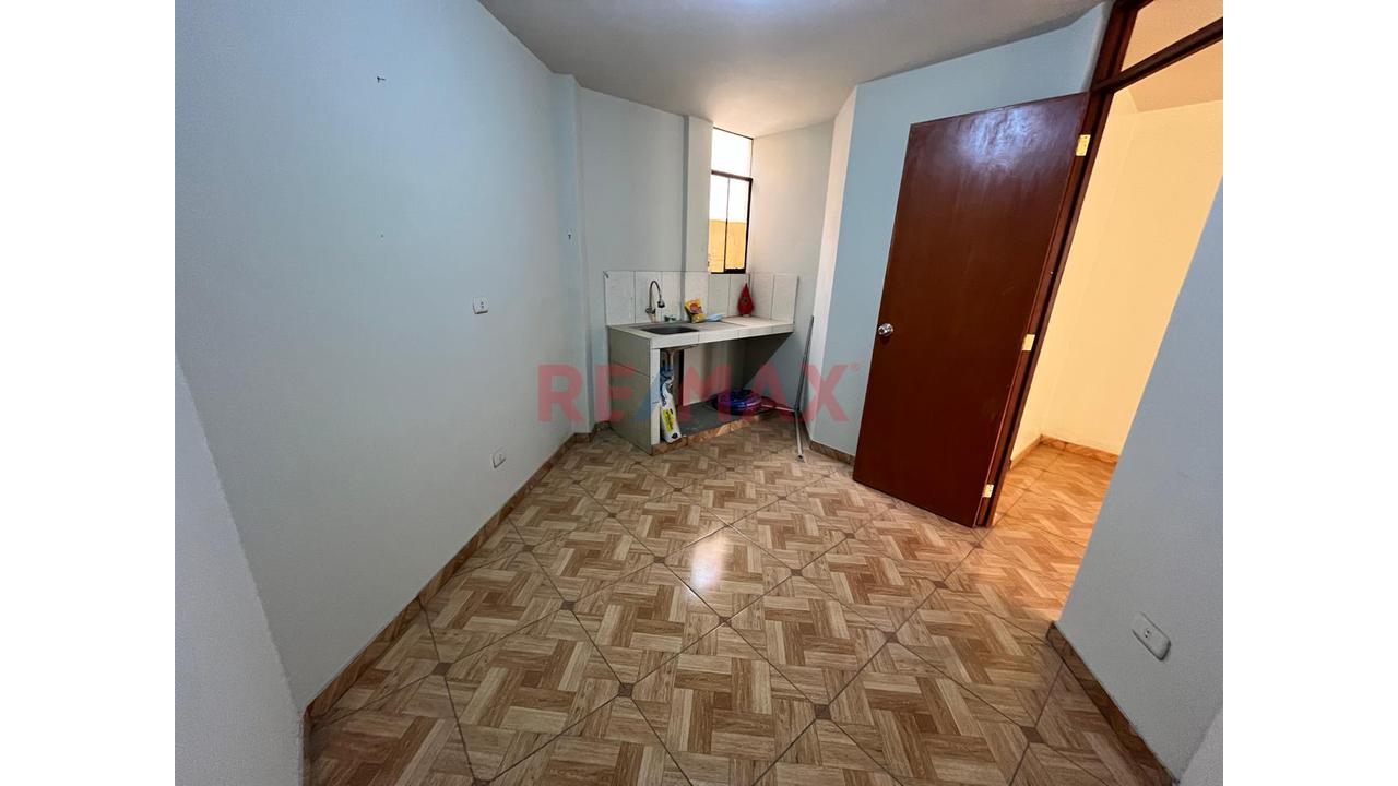 Invierte Y Genera Ingresos! Casa De 4 Pisos En Vipol San Diego – San Martín De Porres — foto 3