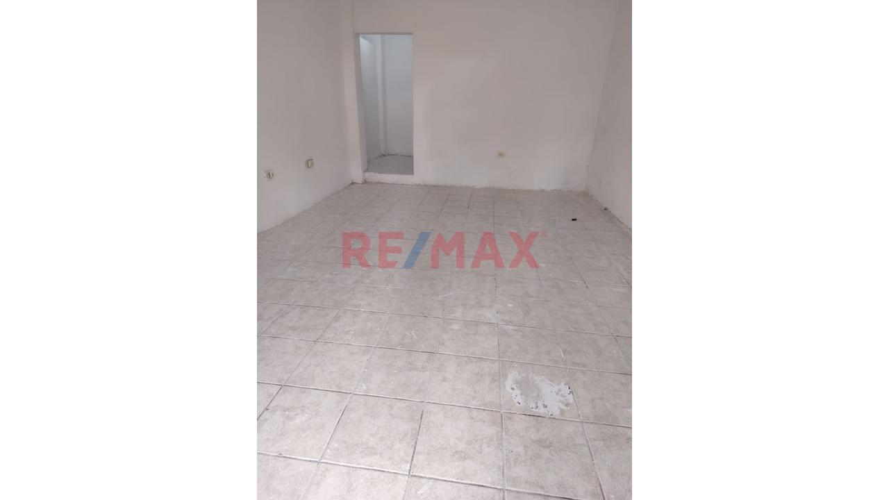 🛎️¡Ocasion !Vendo Local Primer Piso Comercial En Salamanca (Frente A Parque Fap- Av Paracas Y Mercado ) 🛎️ - 4