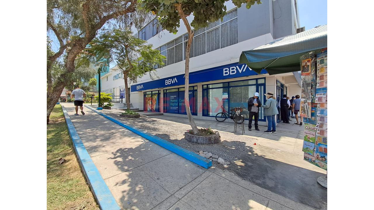 🛎️¡Ocasion !Vendo Local Primer Piso Comercial En Salamanca (Frente A Parque Fap- Av Paracas Y Mercado ) 🛎️ - 6