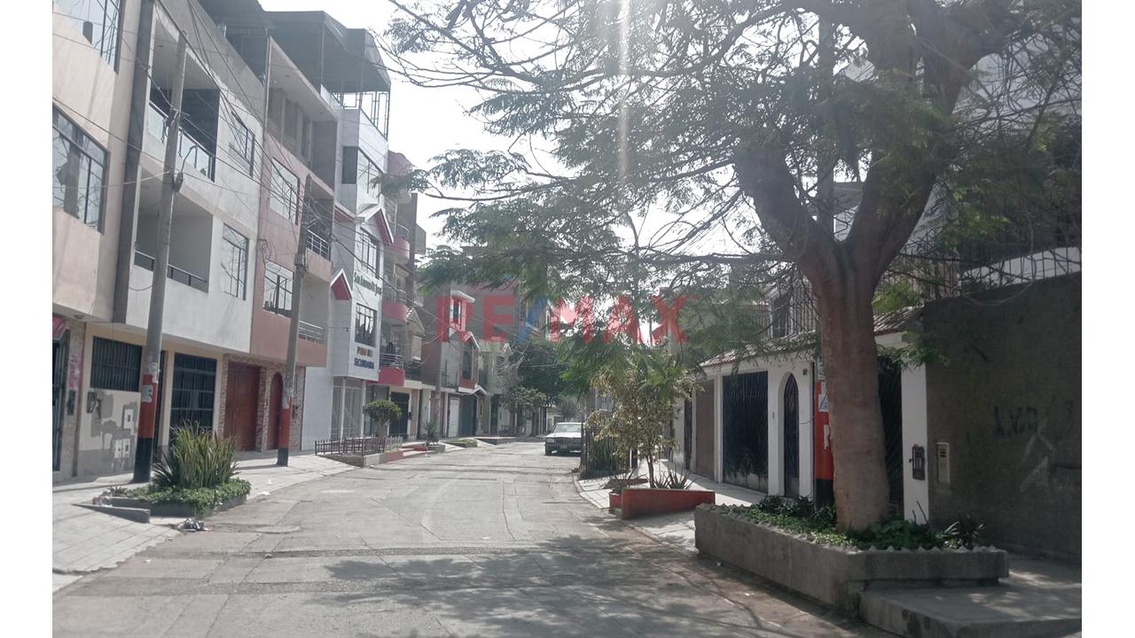 Gran Oportunidad Casa En Los Olivos — foto 2