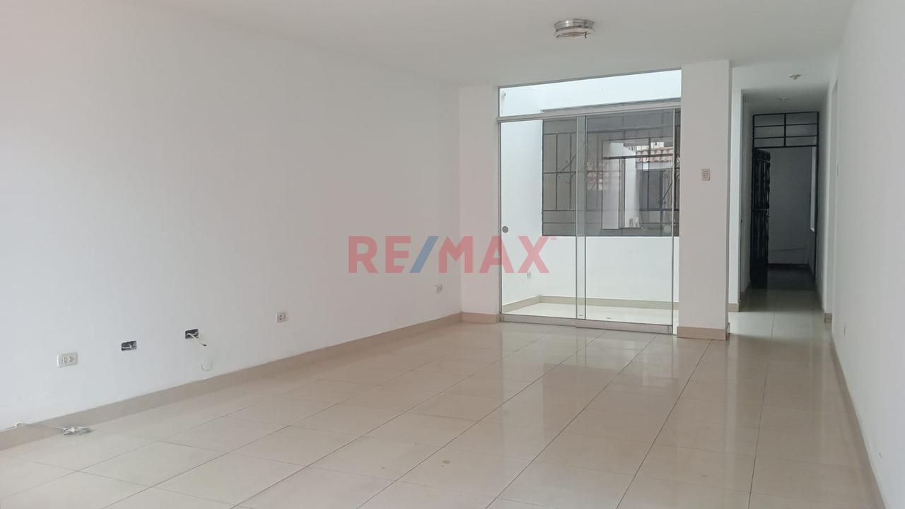 Gran Oportunidad Casa En Los Olivos — foto 11