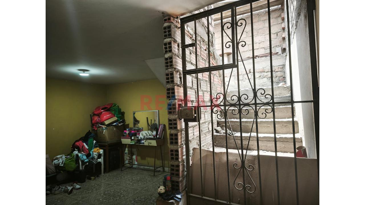 Se Vende Casa En Av Amancaes Zona Comercial — foto 5