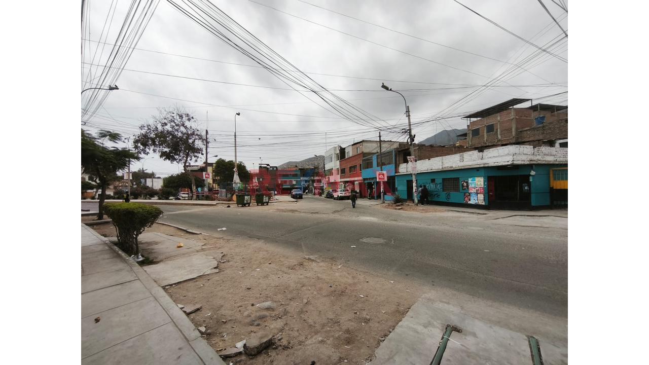 Se Vende Casa En Av Amancaes Zona Comercial — foto 10