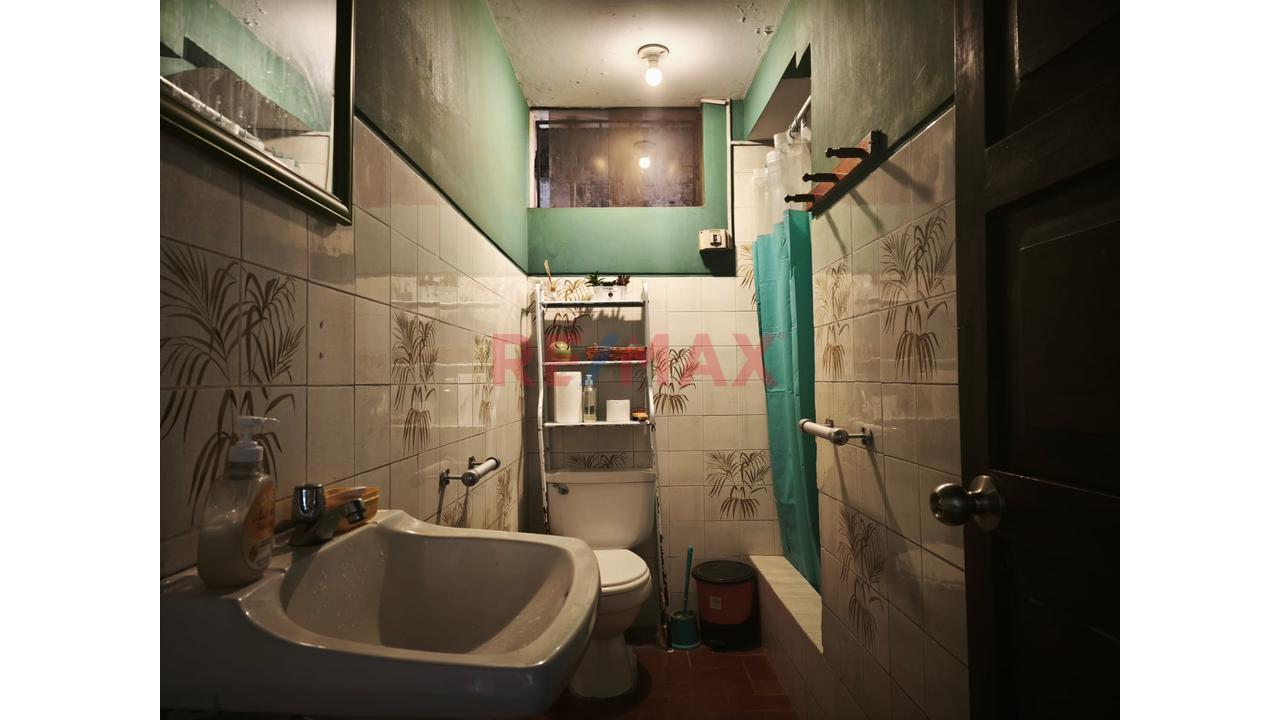 Se Vende Casa En Av Amancaes Zona Comercial — foto 4