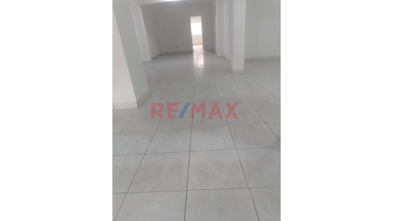 Local Comercial En Avenida Ariosto Matellini — foto 6
