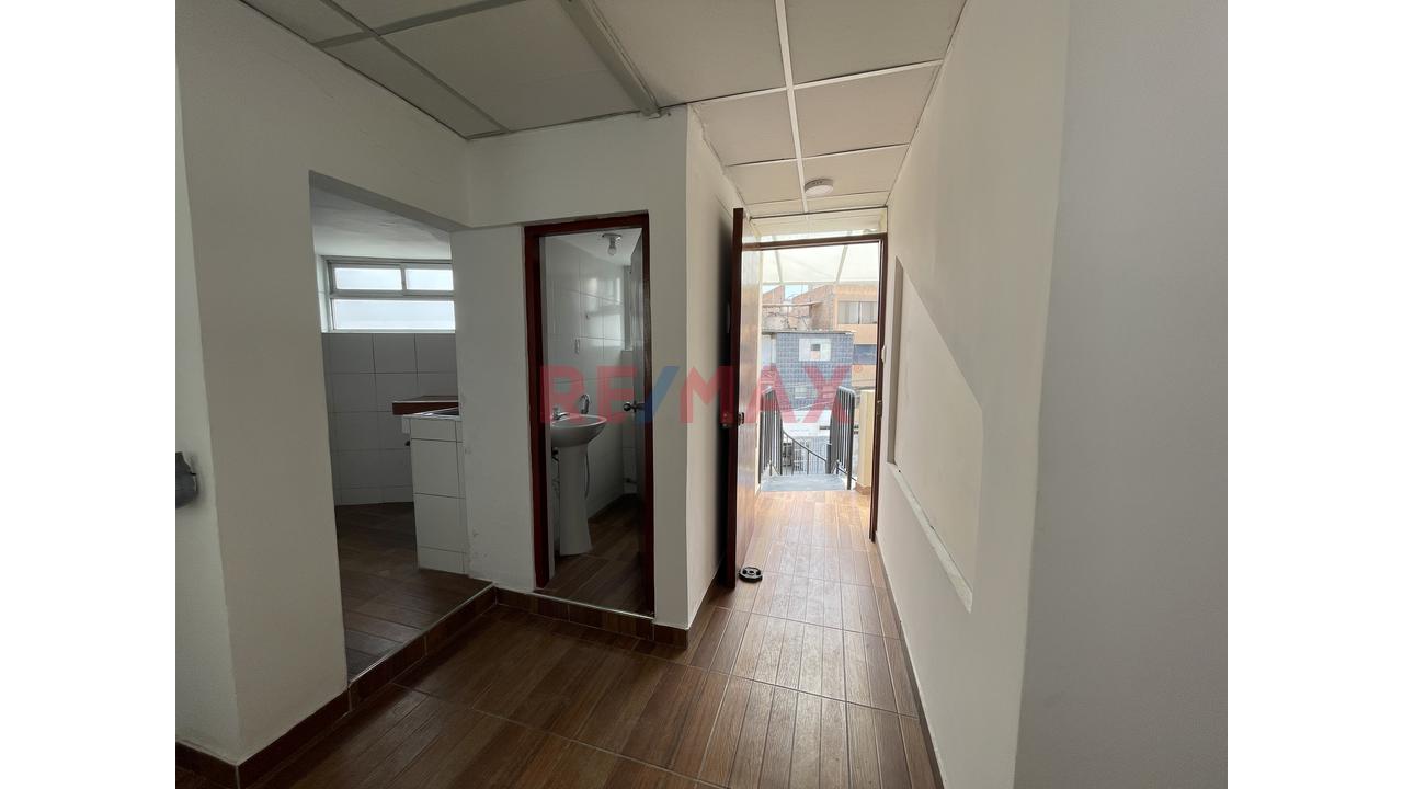 Se Alquila Departamento En San Isidro Limite Con Surquillo - Semi Amoblado — foto 11