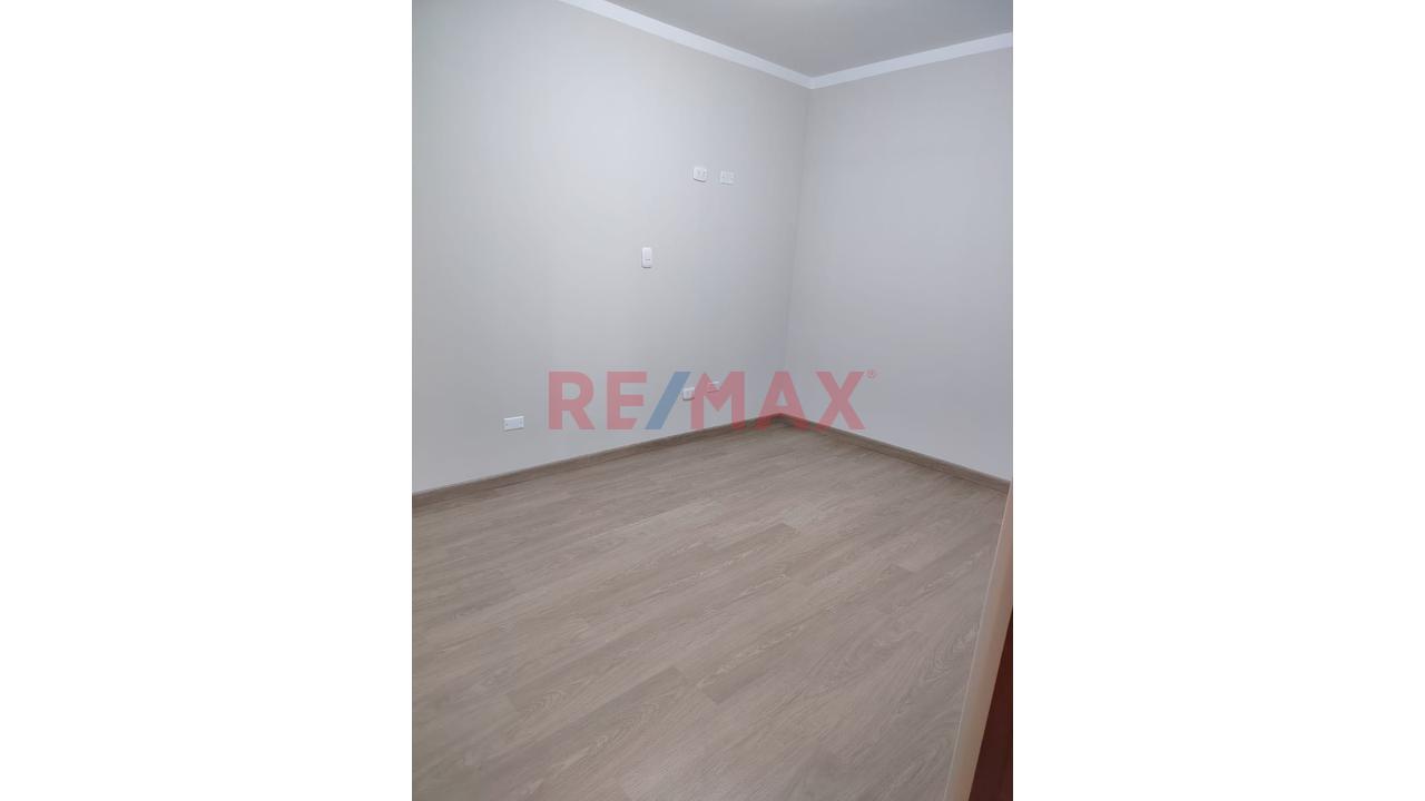 Alquiler Amplio Departamento En Estreno En Urbanización Cerrada, Cerca A Centro De Convenciones Cerro Juli — foto 6
