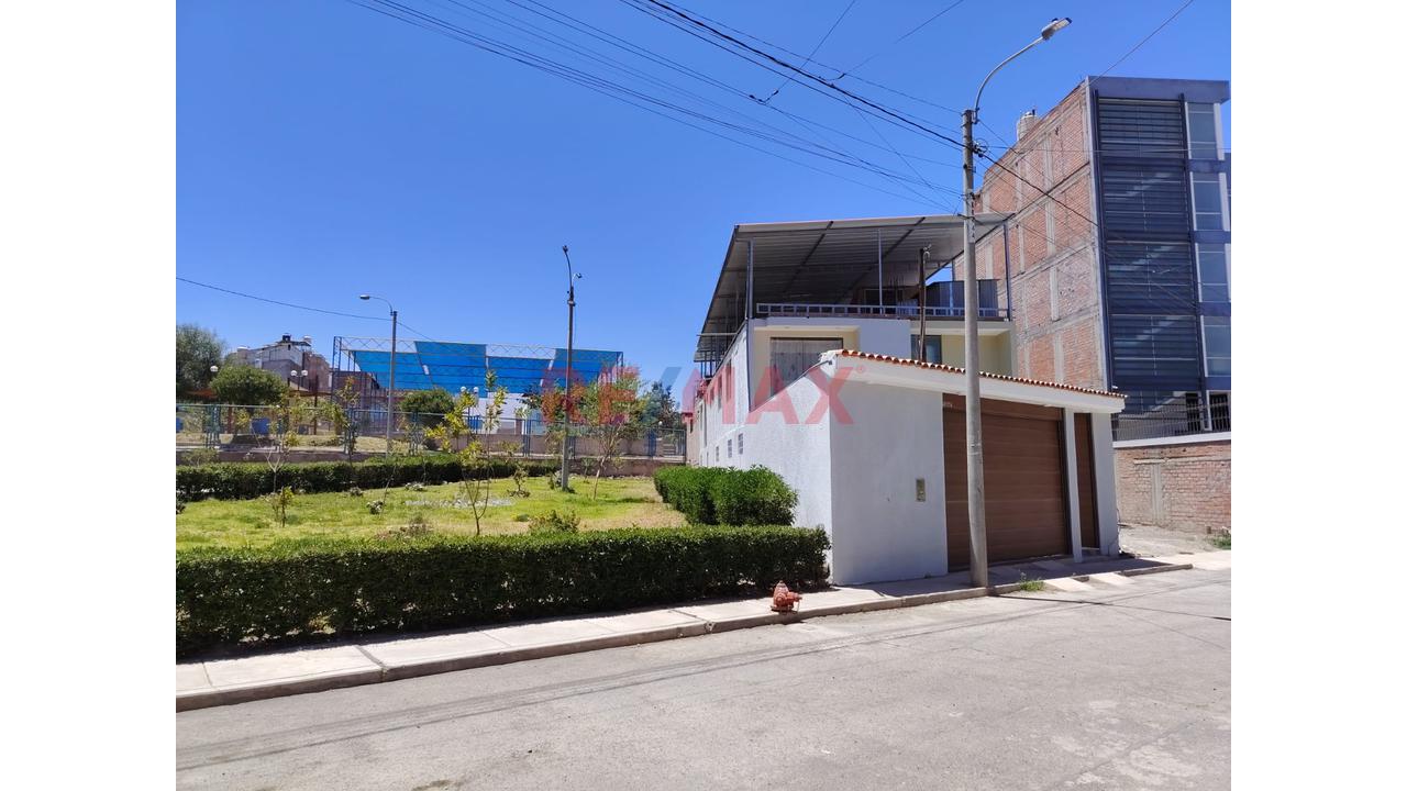 Alquiler Amplio Departamento En Estreno En Urbanización Cerrada, Cerca A Centro De Convenciones Cerro Juli — foto 5