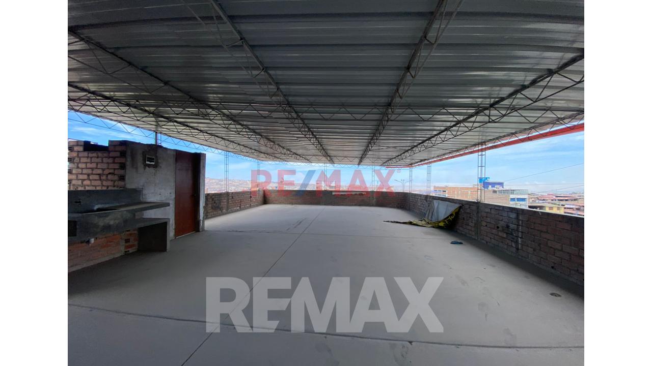 Se Alquila Local Comercial De 3 Pisos Ubicado En Avenida Pastor Sevilla - 20