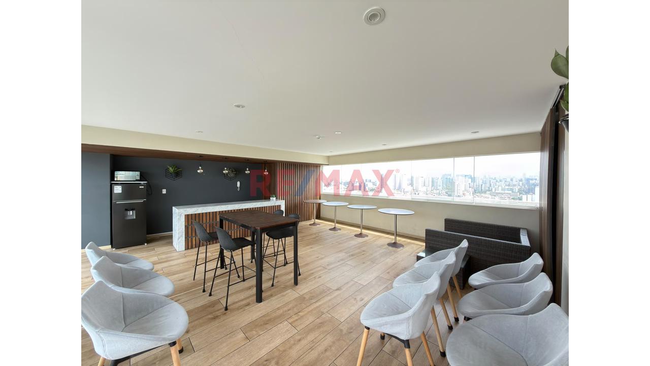 Departamento + Estacionamiento - En Alquiler - Av. Sanchez Carrión ! — foto 15