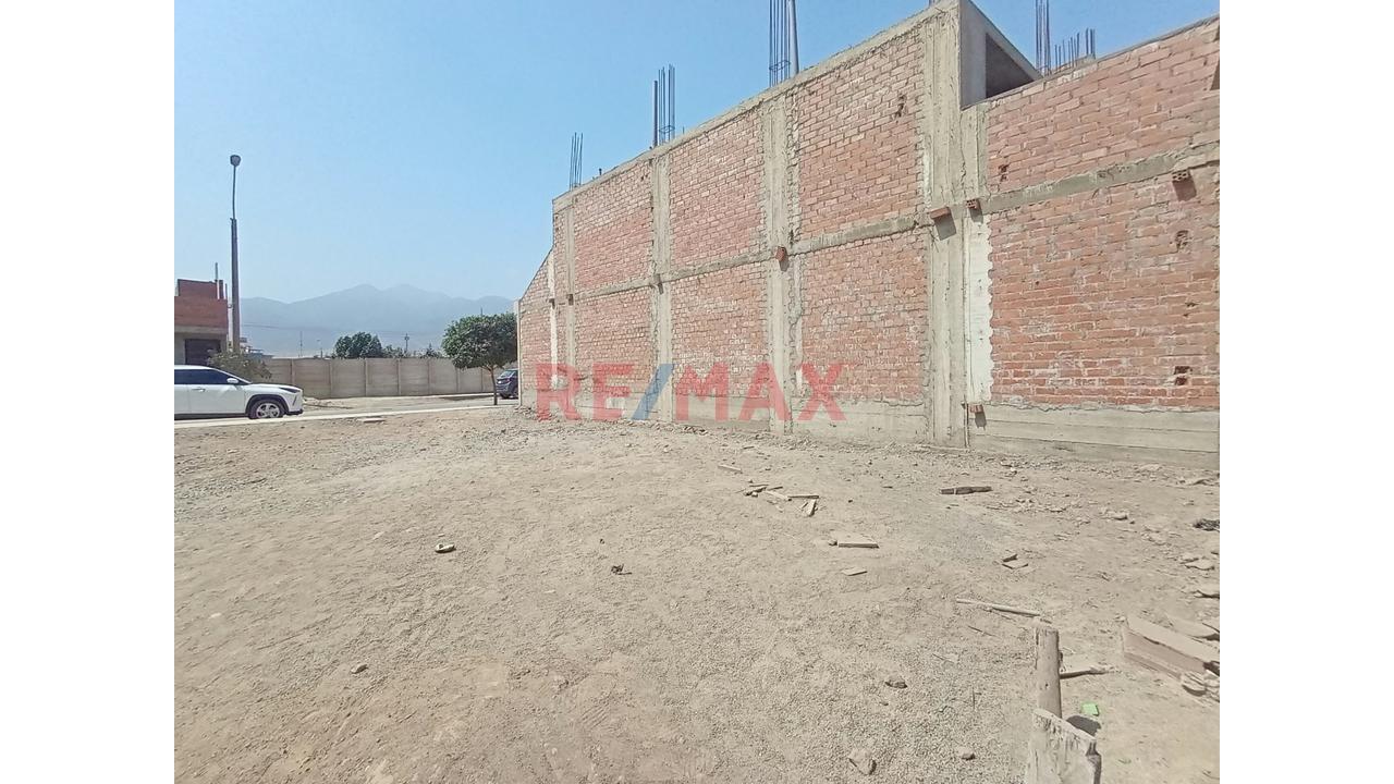 Terreno En Venta De 90 M² En La Urb. Las Cascadas De Menorca - Carabayllo - 1