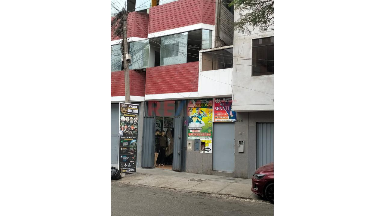 Amplio Local Comercial En Los Olivos - 13