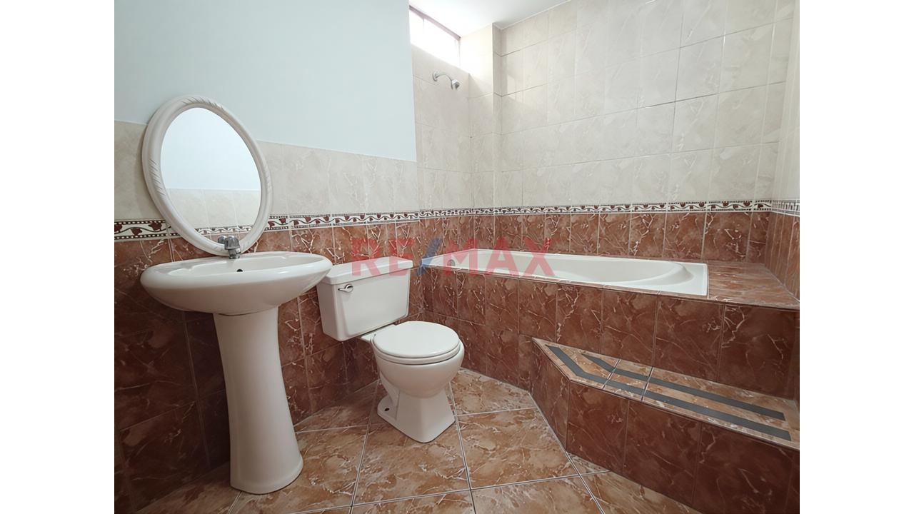 🏢 Alquiler De Departamento De 3 Dormitorios En La Molina (Cuarto Piso) - Urb. Santa Raquel - 16
