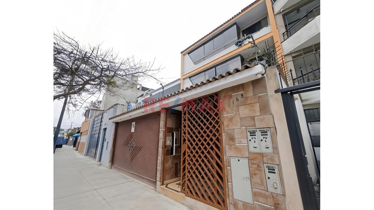 🏢 Alquiler De Departamento De 3 Dormitorios En La Molina (Cuarto Piso) - Urb. Santa Raquel — foto 2