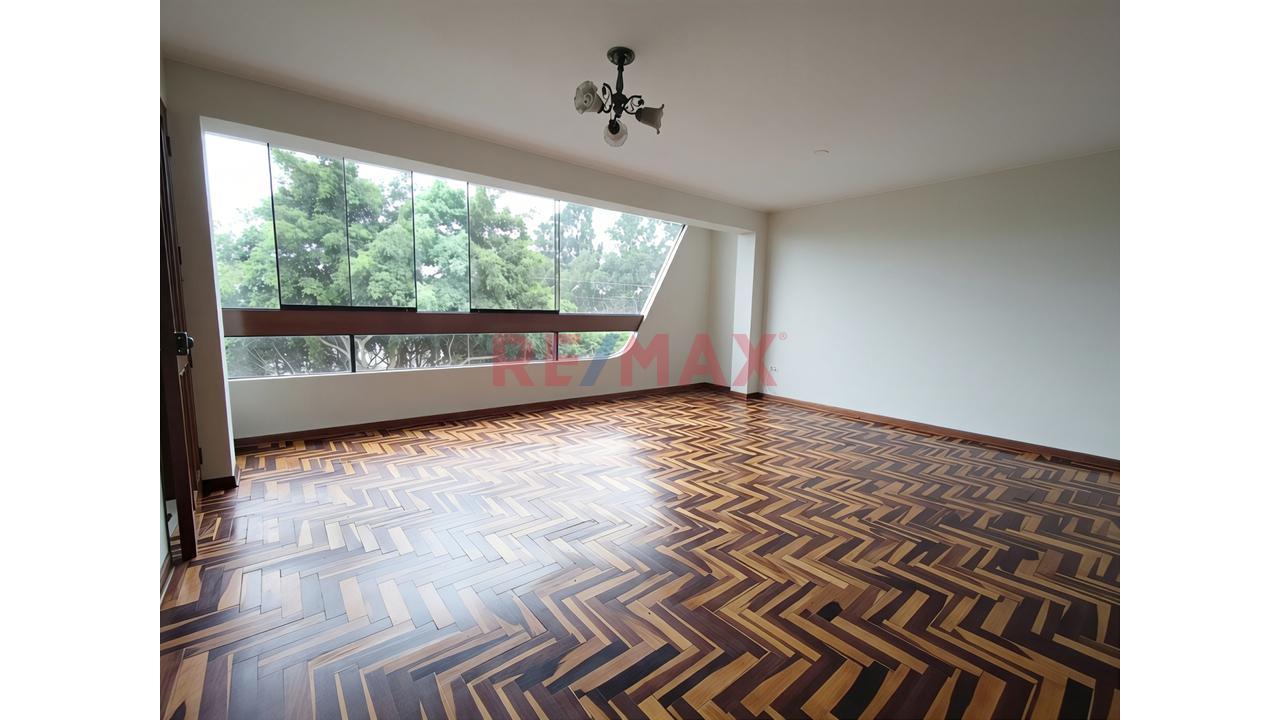 🏢 Alquiler De Departamento De 3 Dormitorios En La Molina (Cuarto Piso) - Urb. Santa Raquel — foto 6