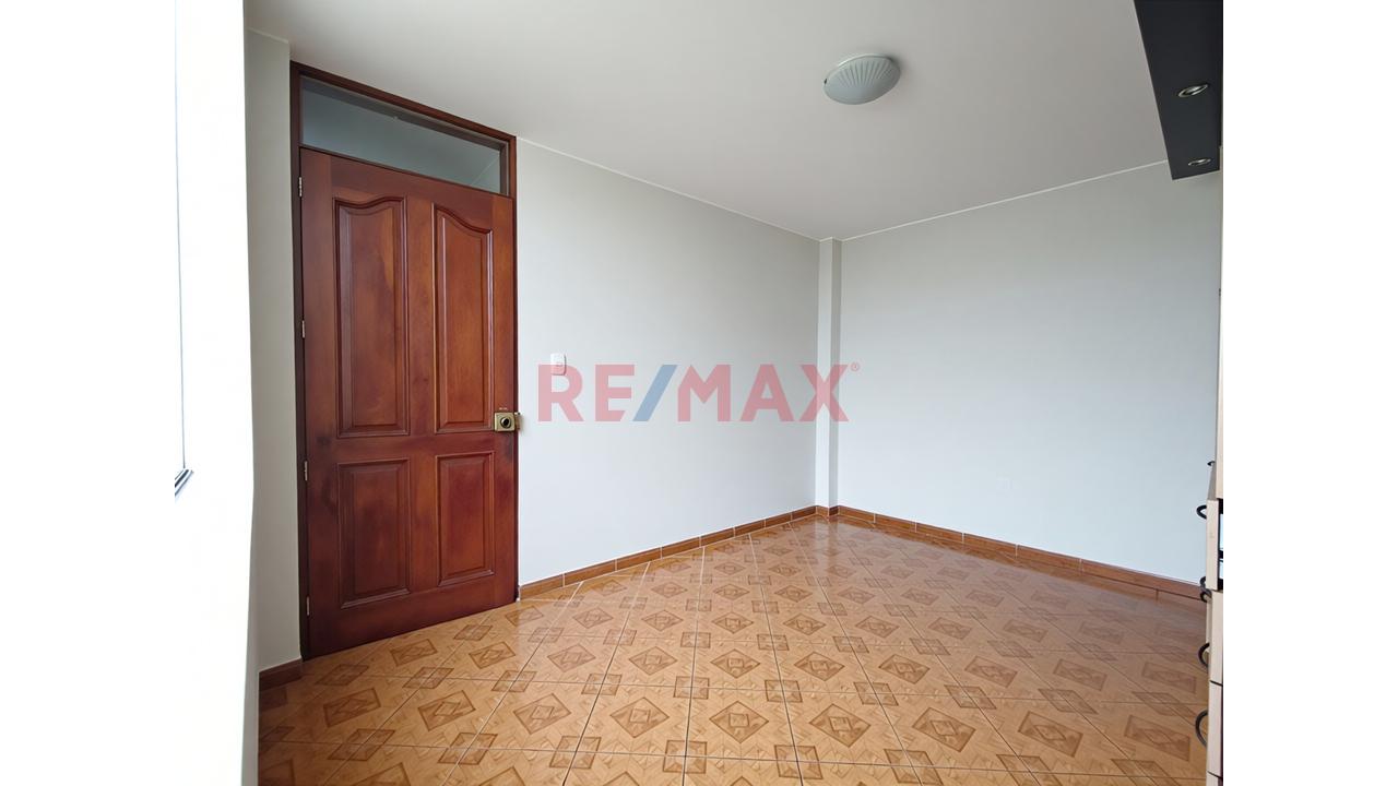 🏢 Alquiler De Departamento De 3 Dormitorios En La Molina (Cuarto Piso) - Urb. Santa Raquel — foto 15