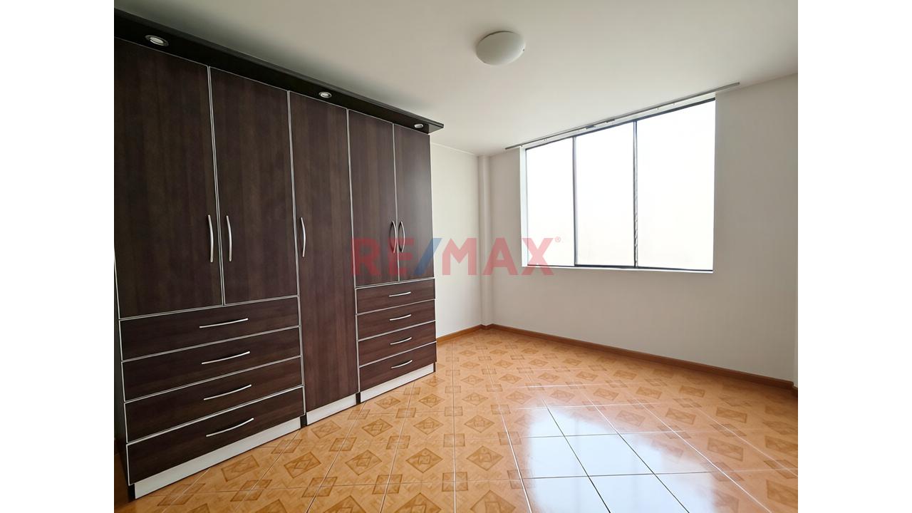 🏢 Alquiler De Departamento De 3 Dormitorios En La Molina (Cuarto Piso) - Urb. Santa Raquel — foto 14
