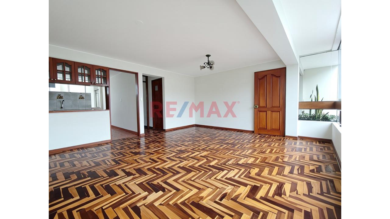 🏢 Alquiler De Departamento De 3 Dormitorios En La Molina (Cuarto Piso) - Urb. Santa Raquel — foto 5