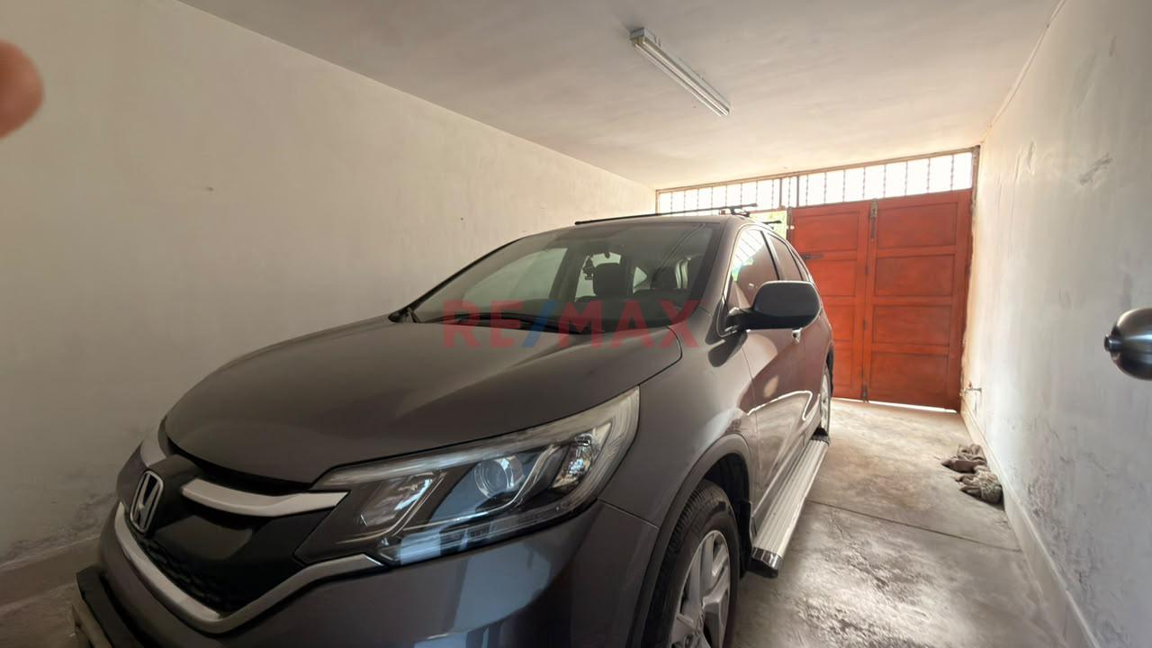 Casa Frente A Parque Con Terreno De 227.70 M² En El Arenal, San Juan De Miraflores - 12