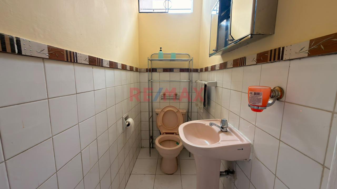 Casa Frente A Parque Con Terreno De 227.70 M² En El Arenal, San Juan De Miraflores — foto 5